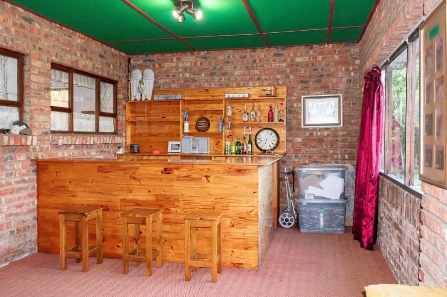 4 Bedroom Property for Sale in Theescombe Eastern Cape